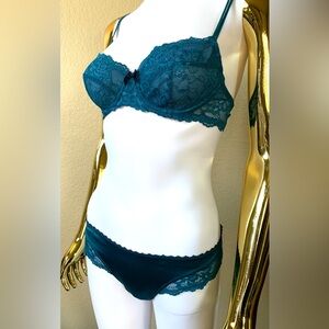 Gilligan & O’Malley lace bra set 34A turquoise blue balconette & S panties